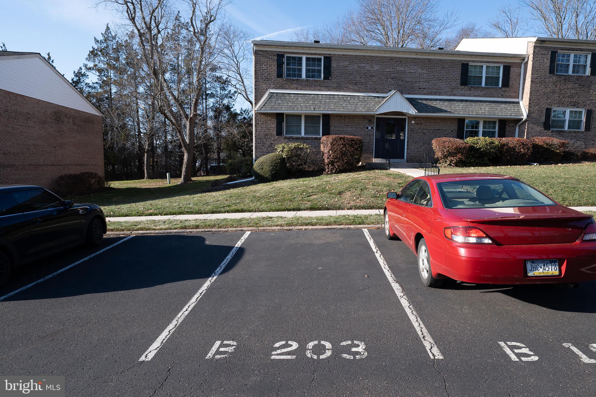 203 HAMPTON CROSSING B 203B