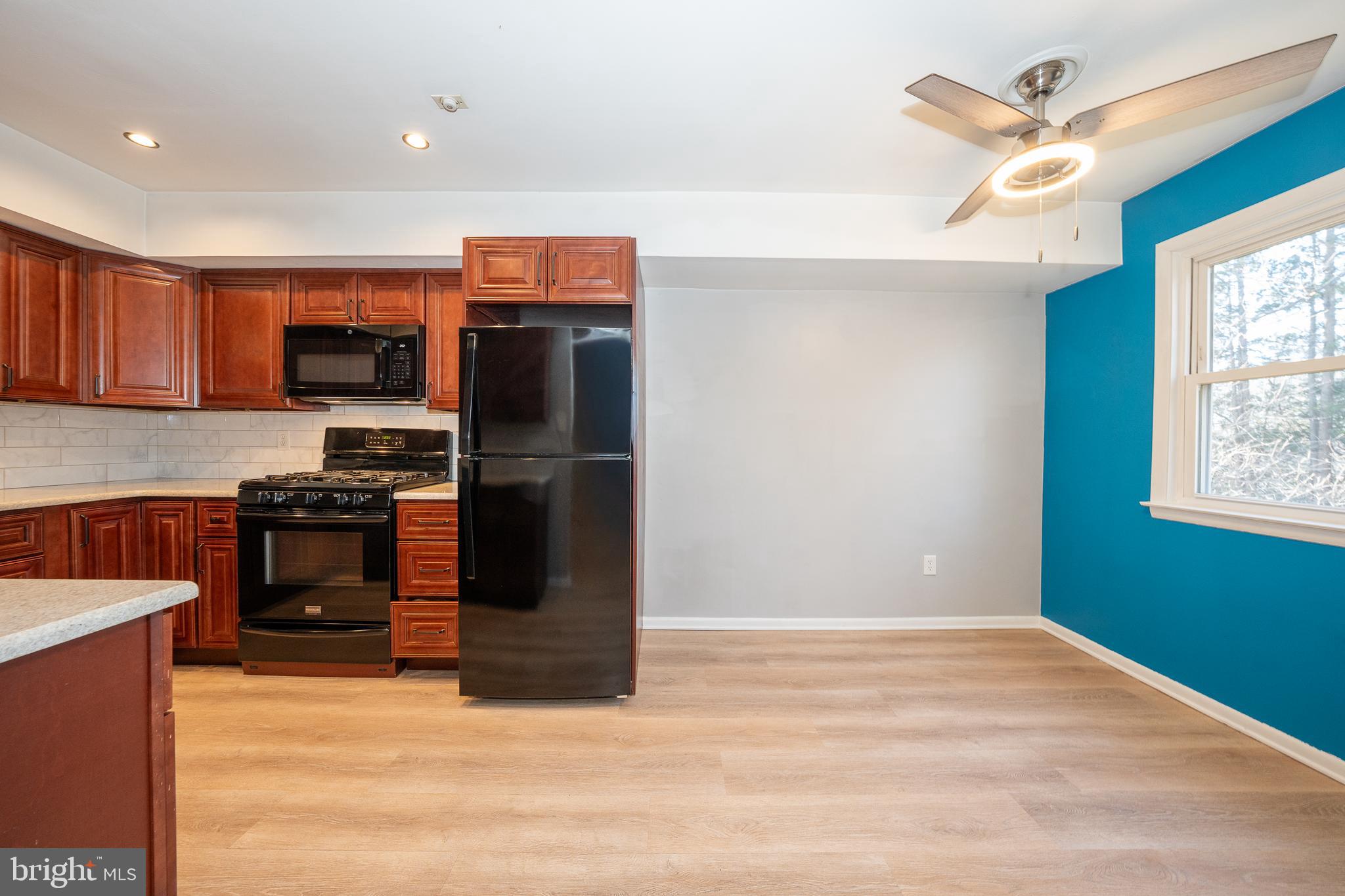 203 HAMPTON CROSSING B 203B