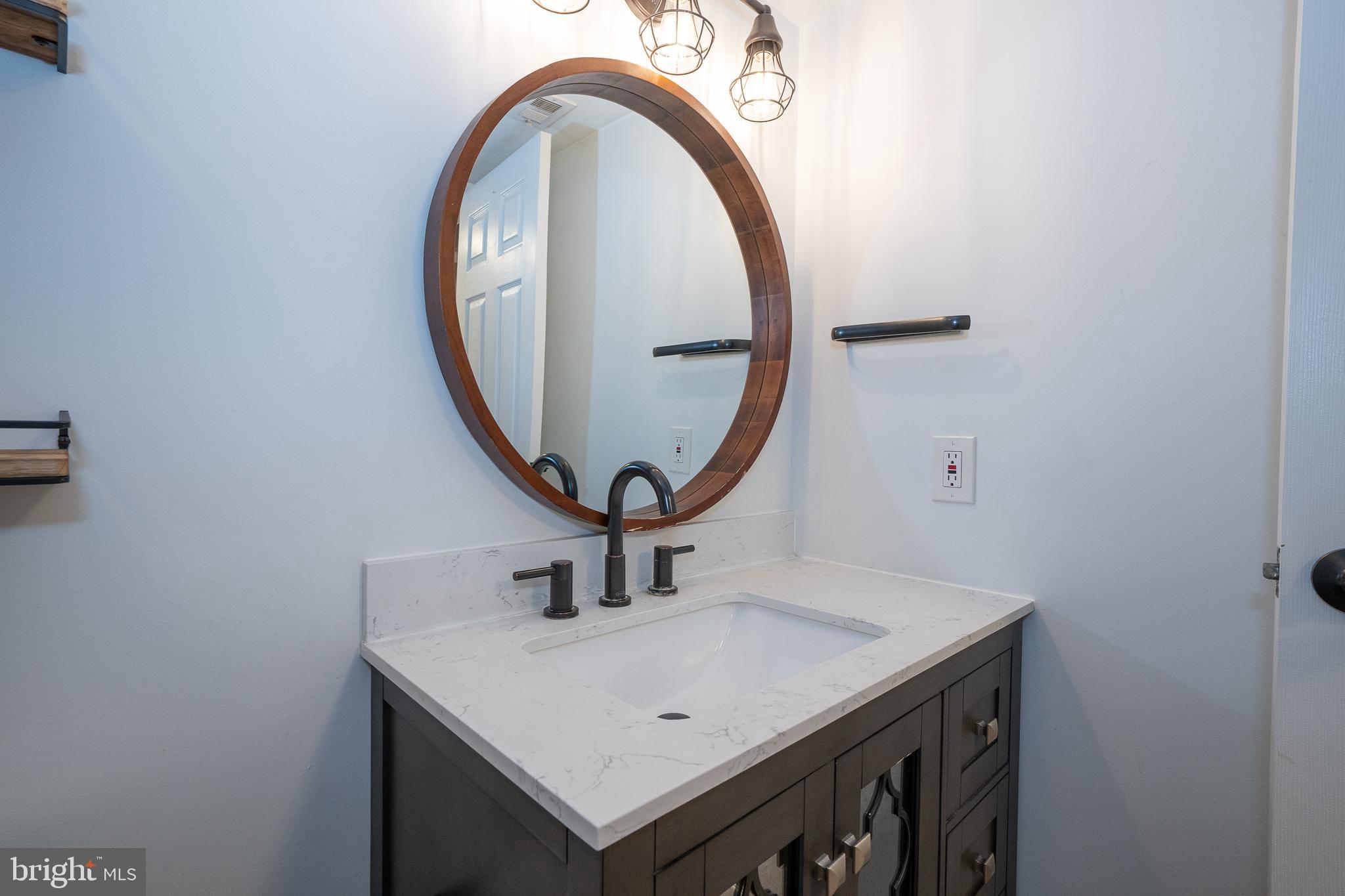 203 HAMPTON CROSSING B 203B