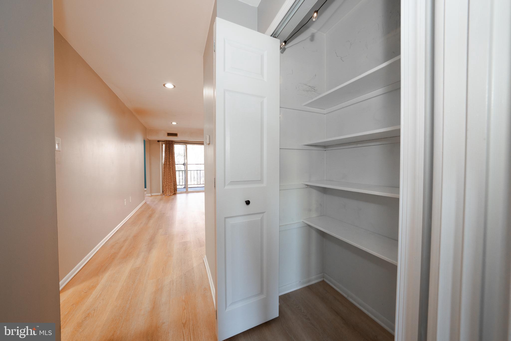 203 HAMPTON CROSSING B 203B