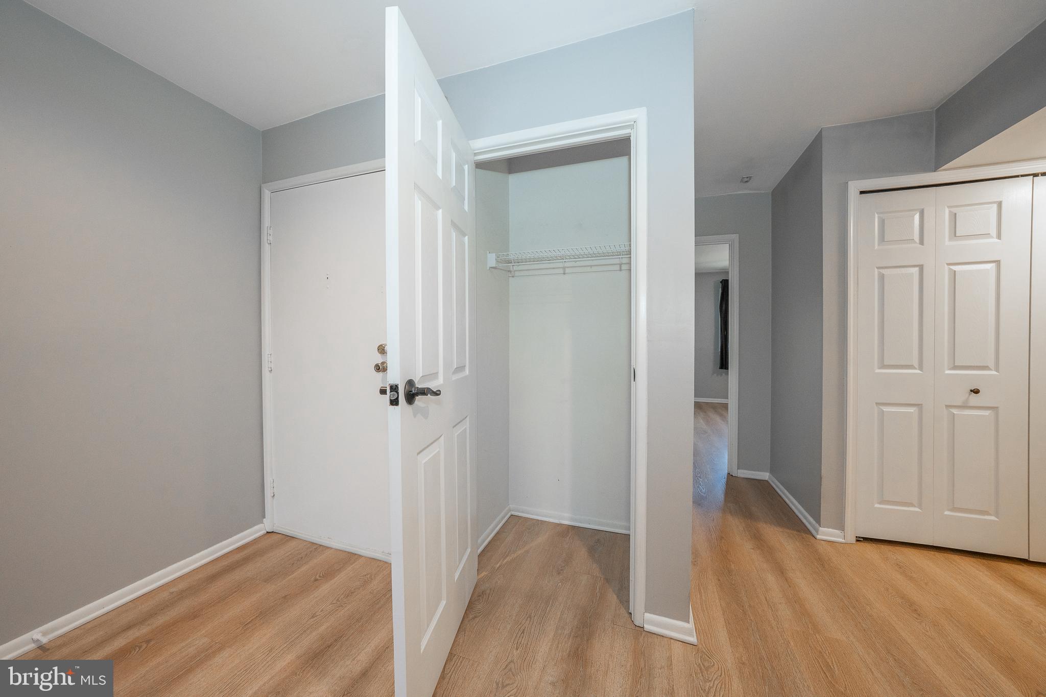 203 HAMPTON CROSSING B 203B