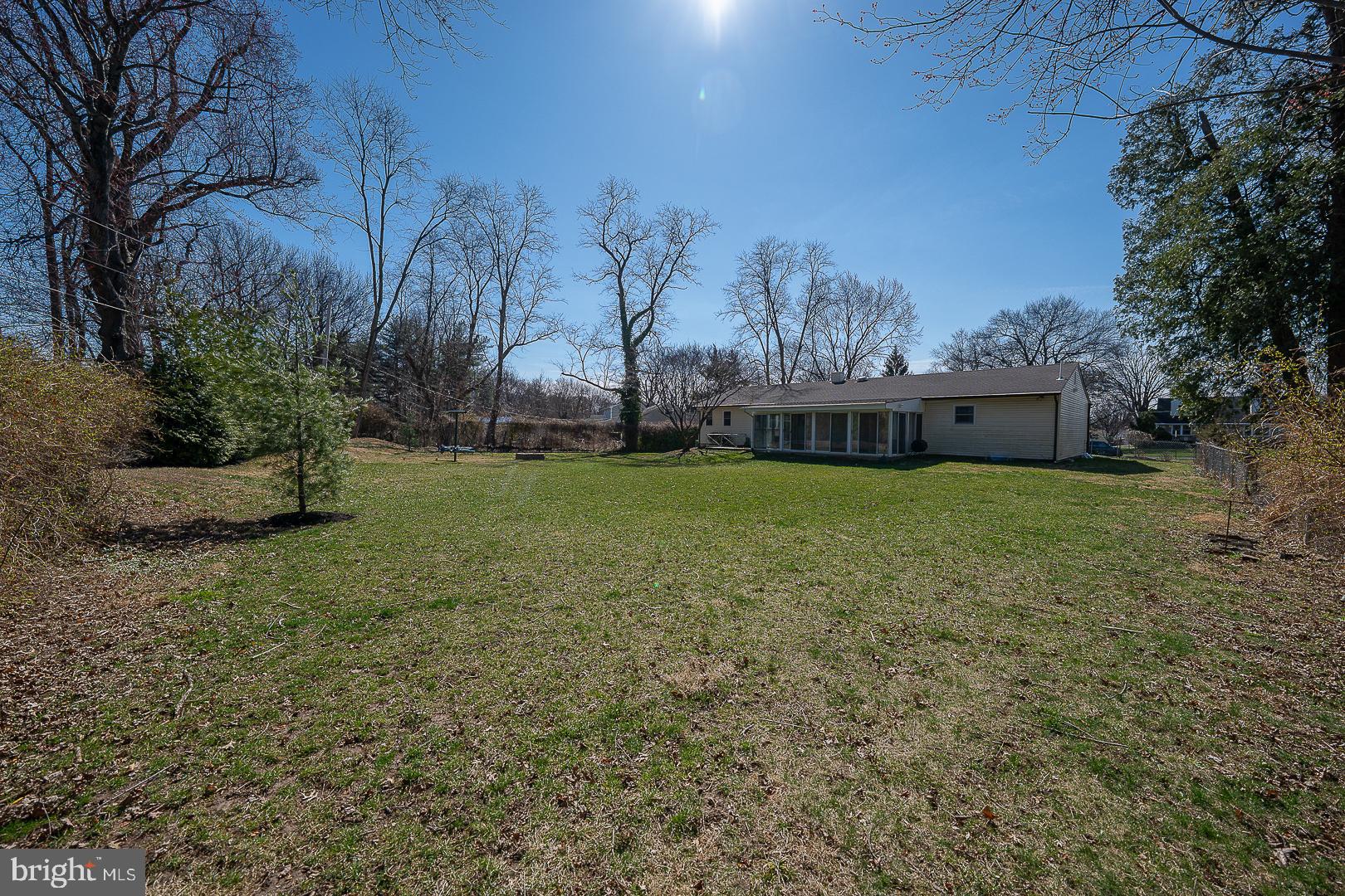 1539 W BENSALEM AVENUE