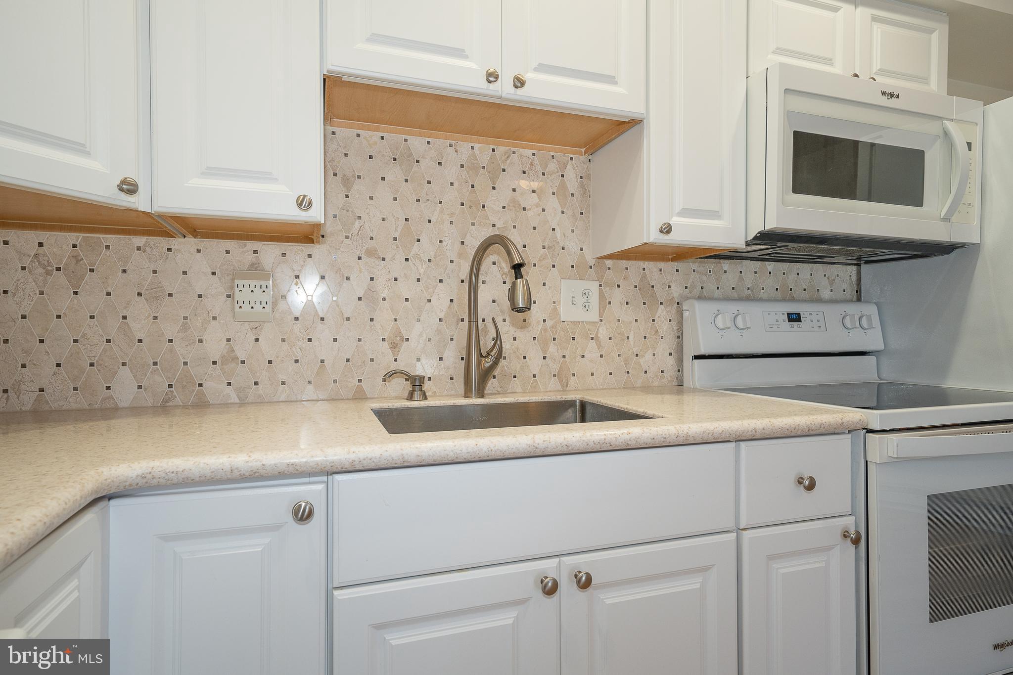 1539 W BENSALEM AVENUE