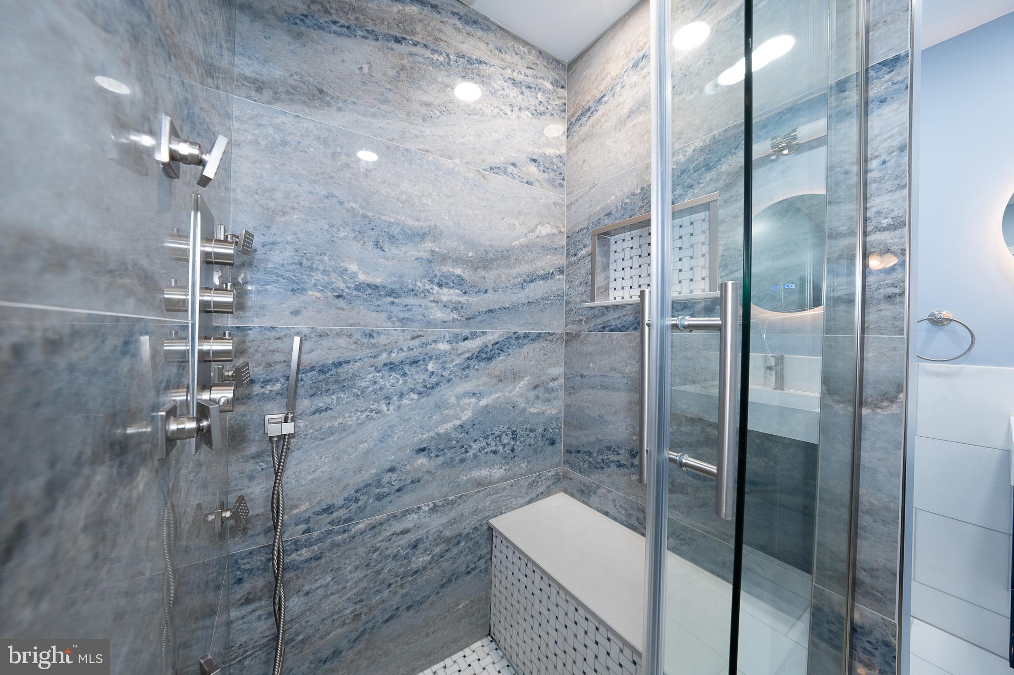 1539 W BENSALEM AVENUE