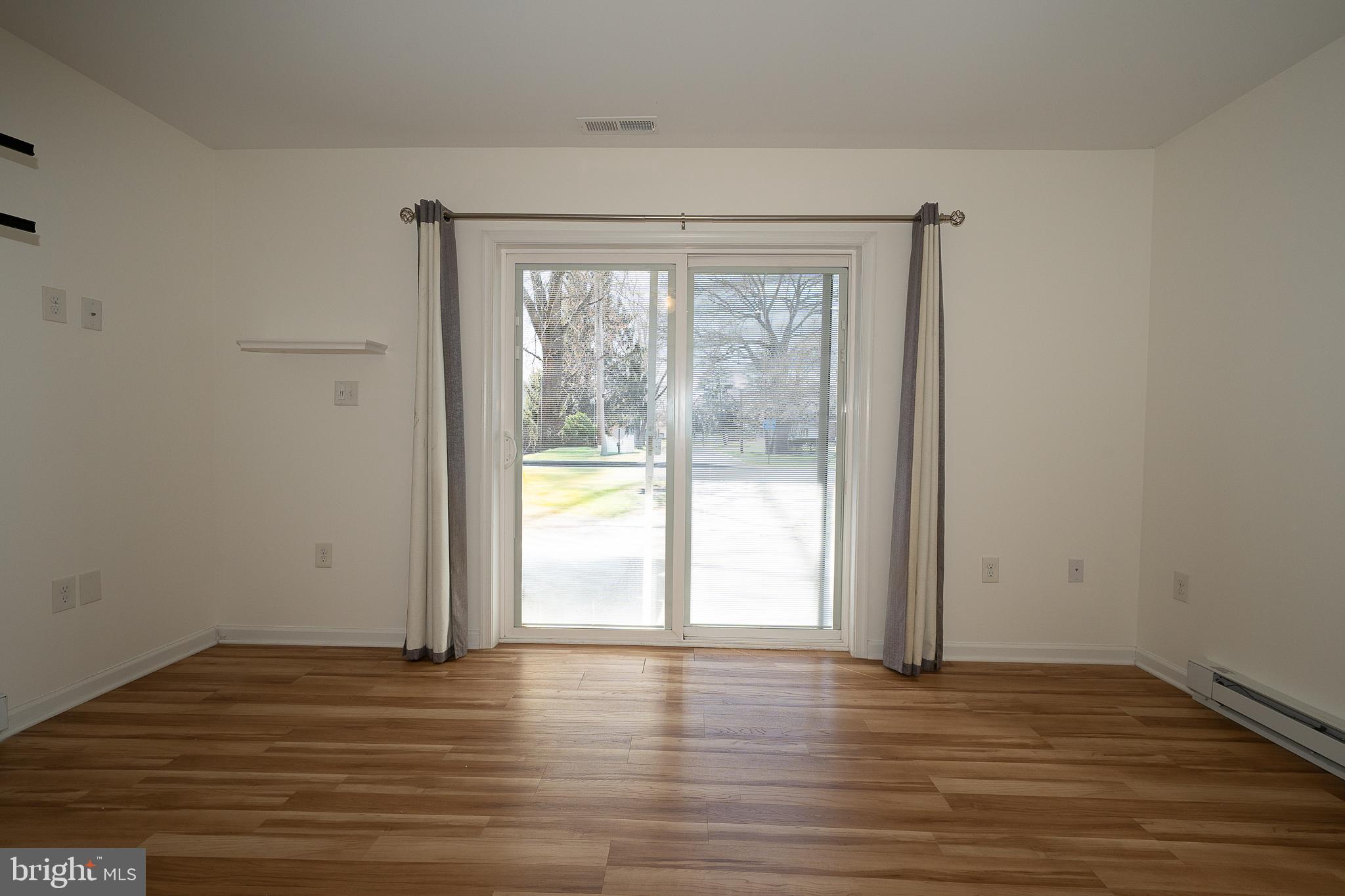 1539 W BENSALEM AVENUE