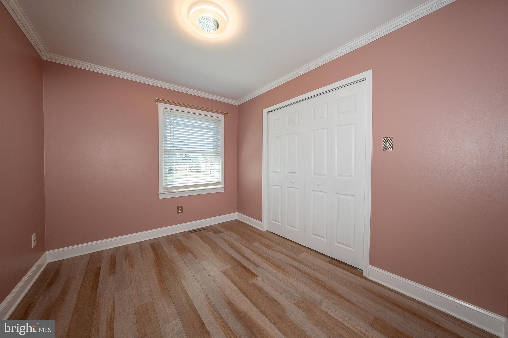 1539 W BENSALEM AVENUE