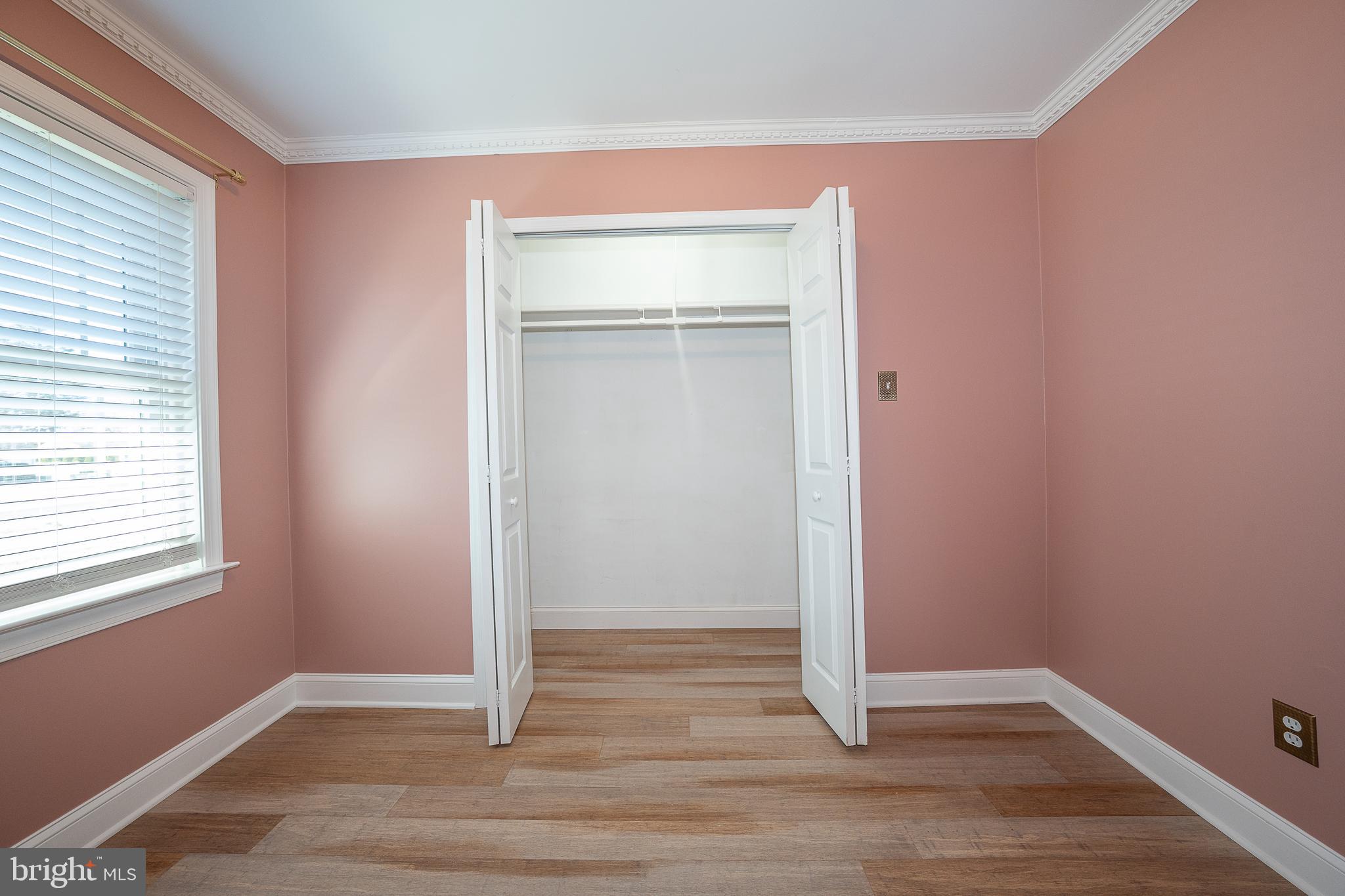 1539 W BENSALEM AVENUE