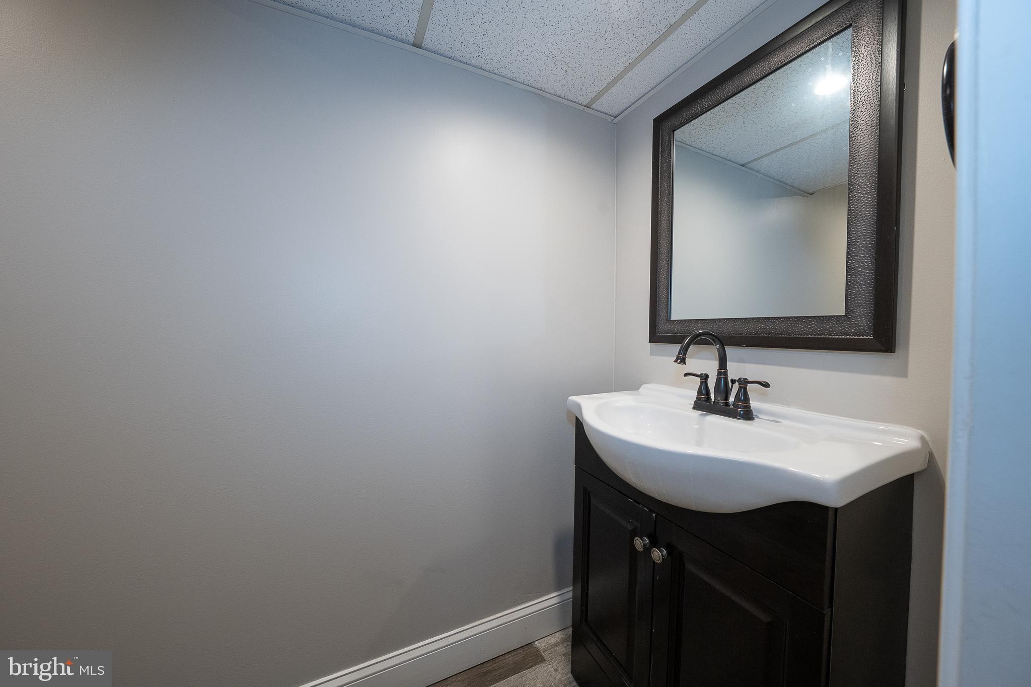 1539 W BENSALEM AVENUE