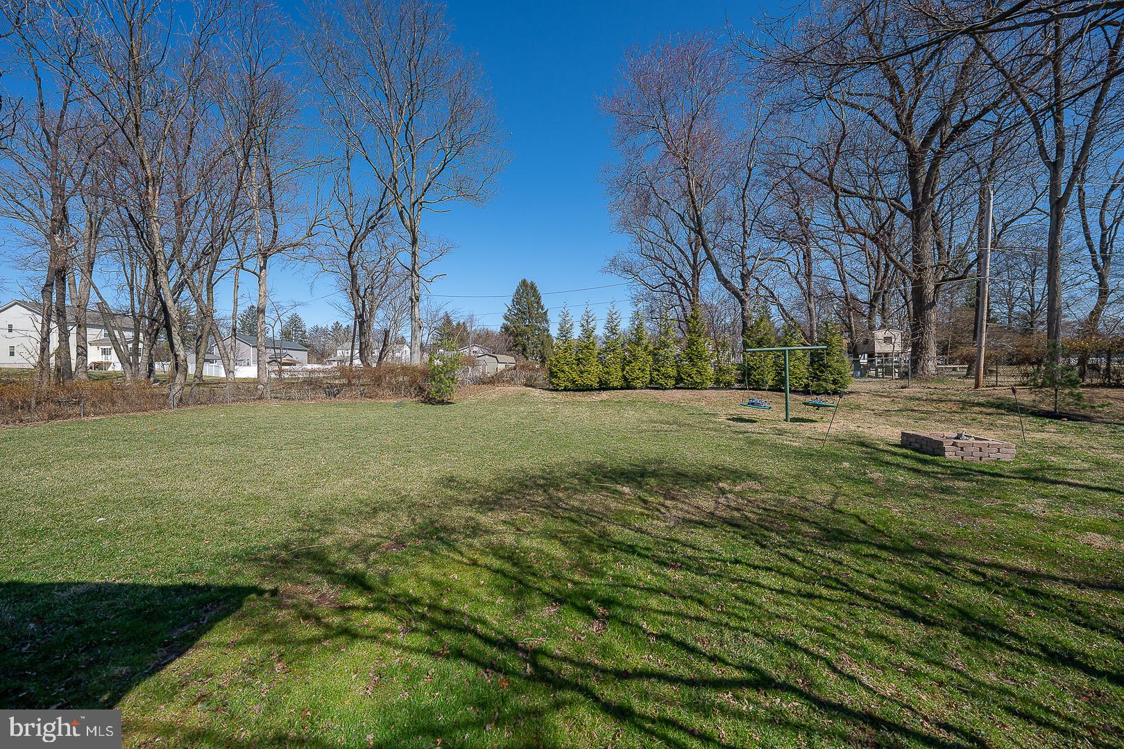 1539 W BENSALEM AVENUE