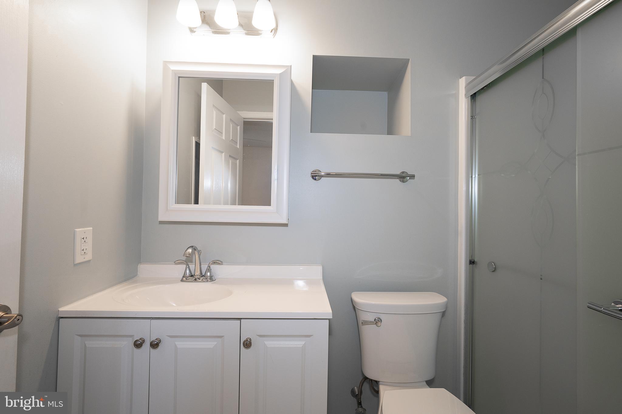 1539 W BENSALEM AVENUE