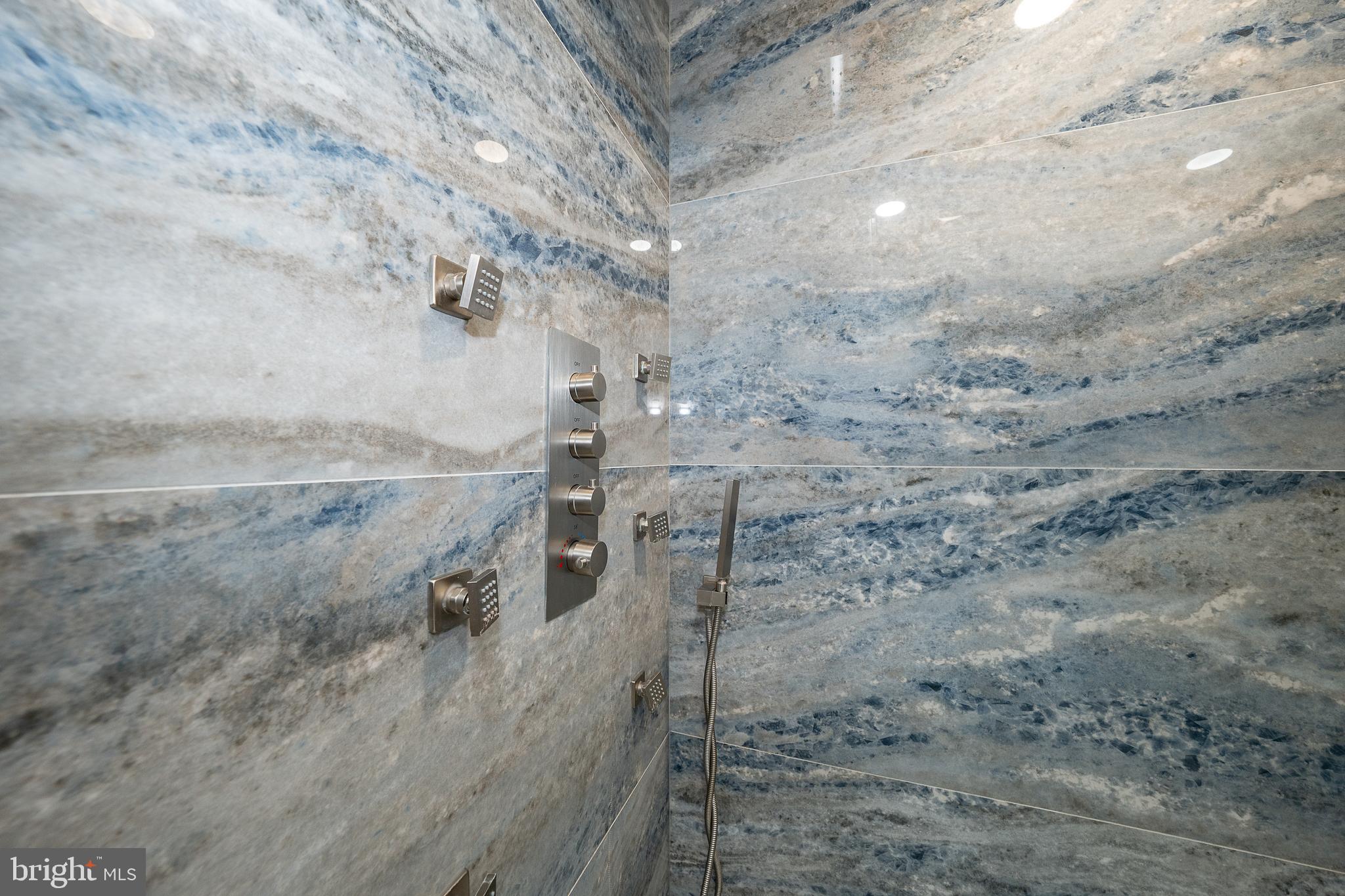 1539 W BENSALEM AVENUE