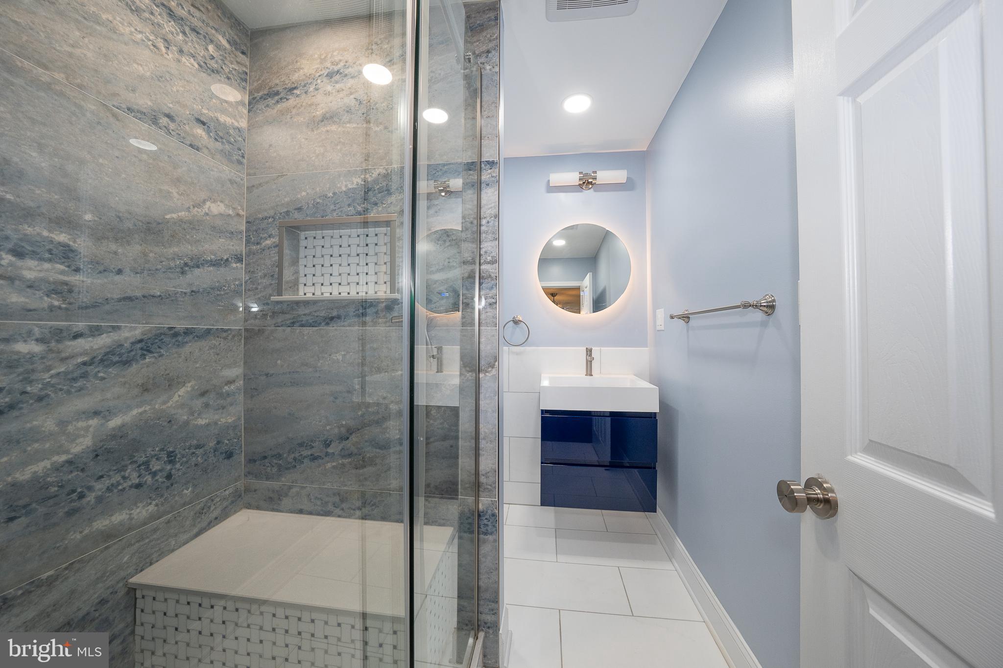 1539 W BENSALEM AVENUE