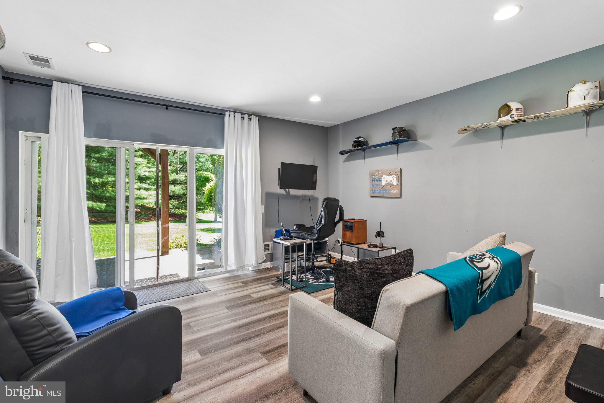15 CHARTER OAK COURT