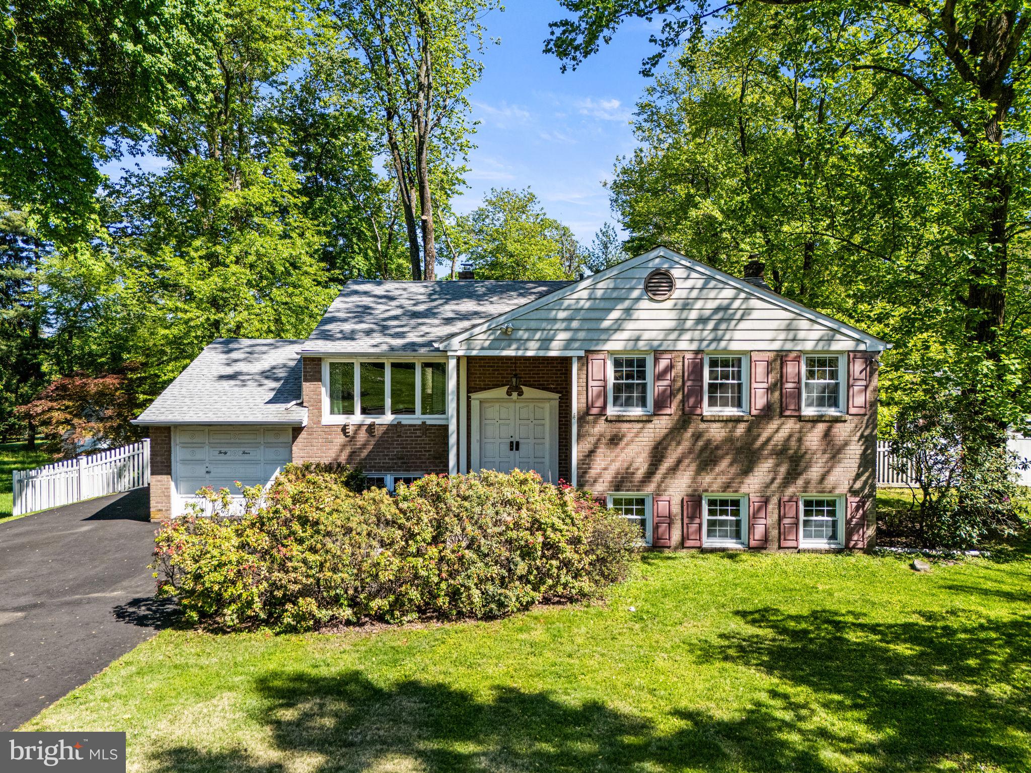 44 HICKORY DRIVE