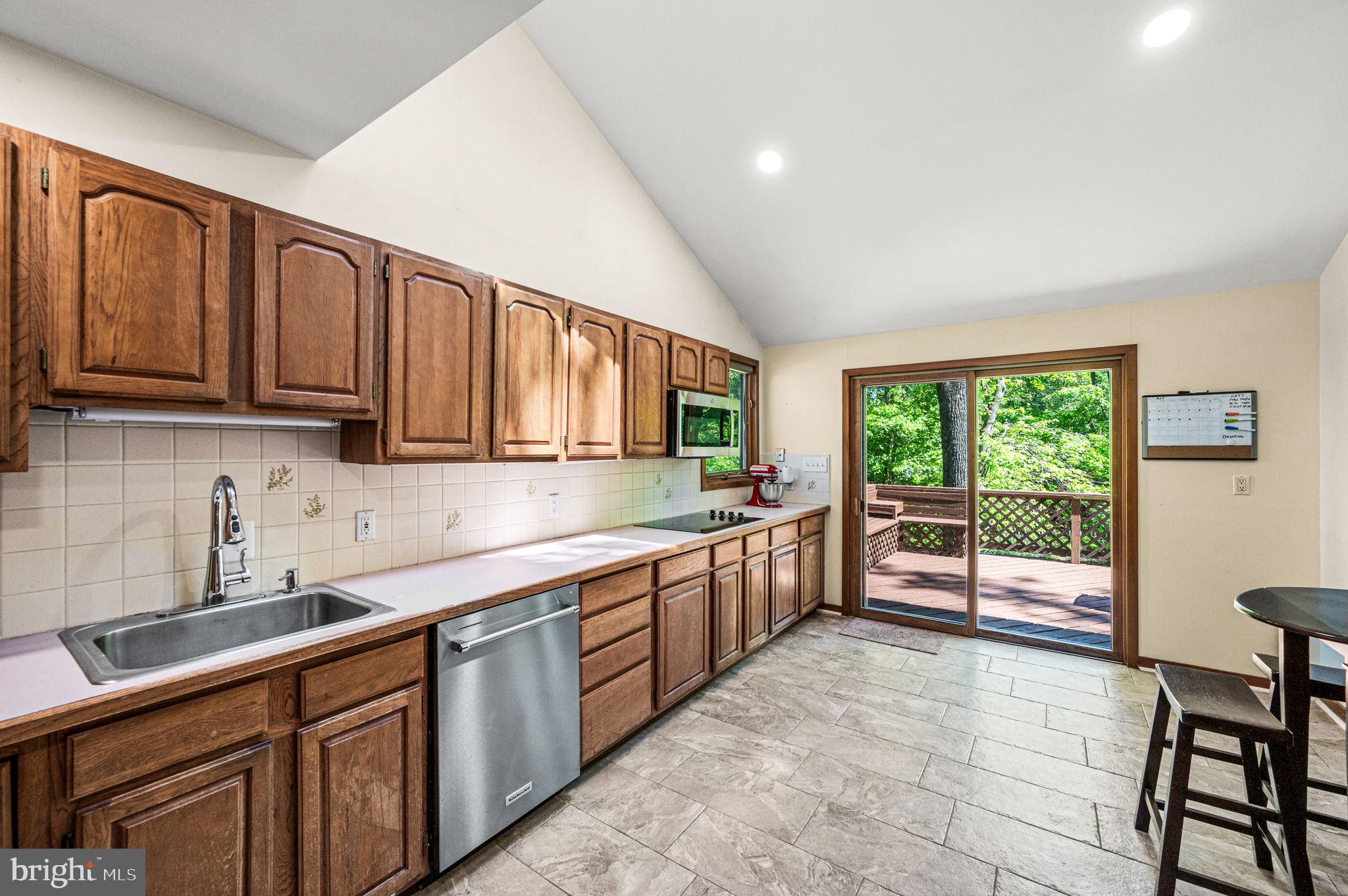 44 HICKORY DRIVE