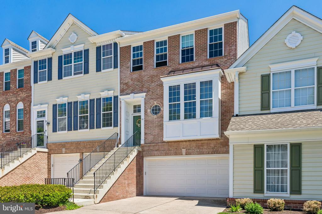 15 CHARTER OAK COURT