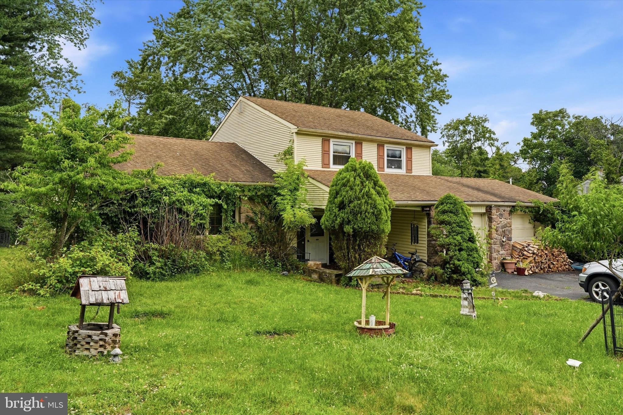 506 HOLLY KNOLL DRIVE