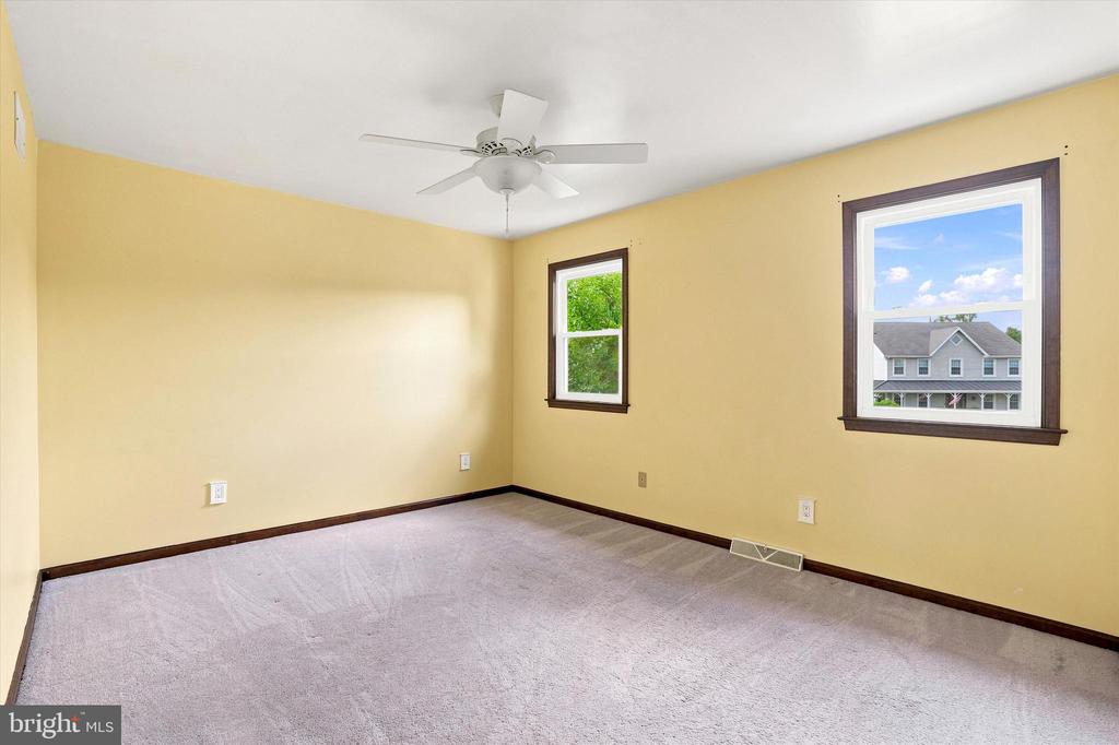 11 GINGER COURT