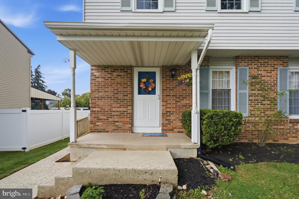 325 CEDAR STREET