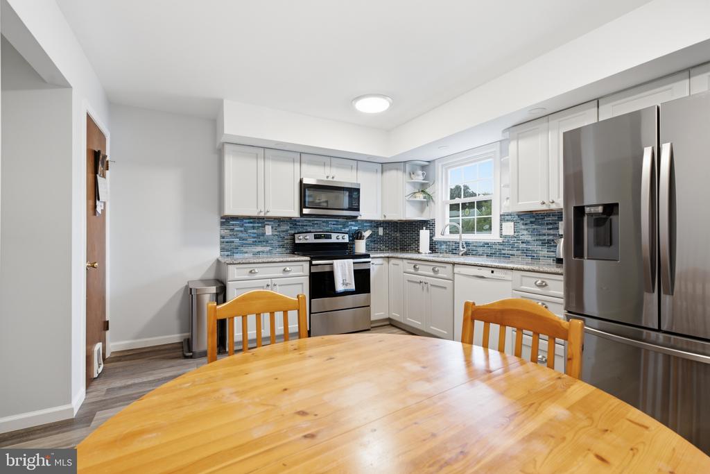 325 CEDAR STREET