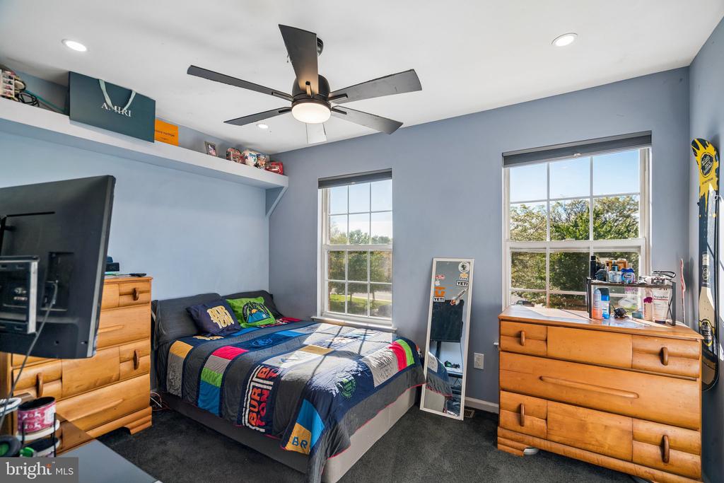 3938 CAPTAIN MOLLY CIRCLE