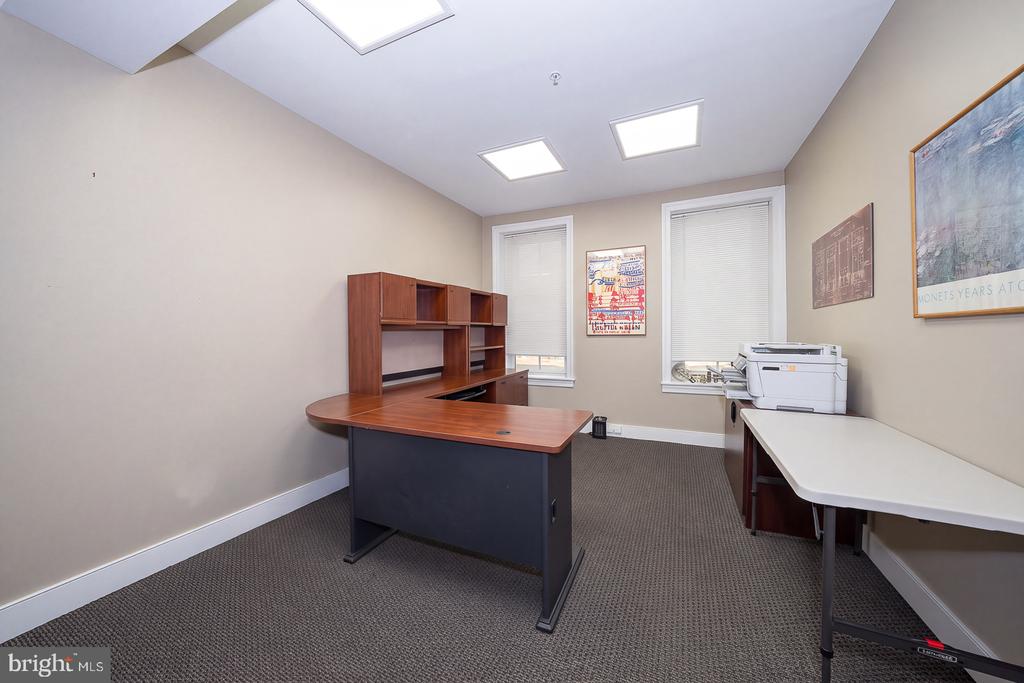 312 W BROAD STREET