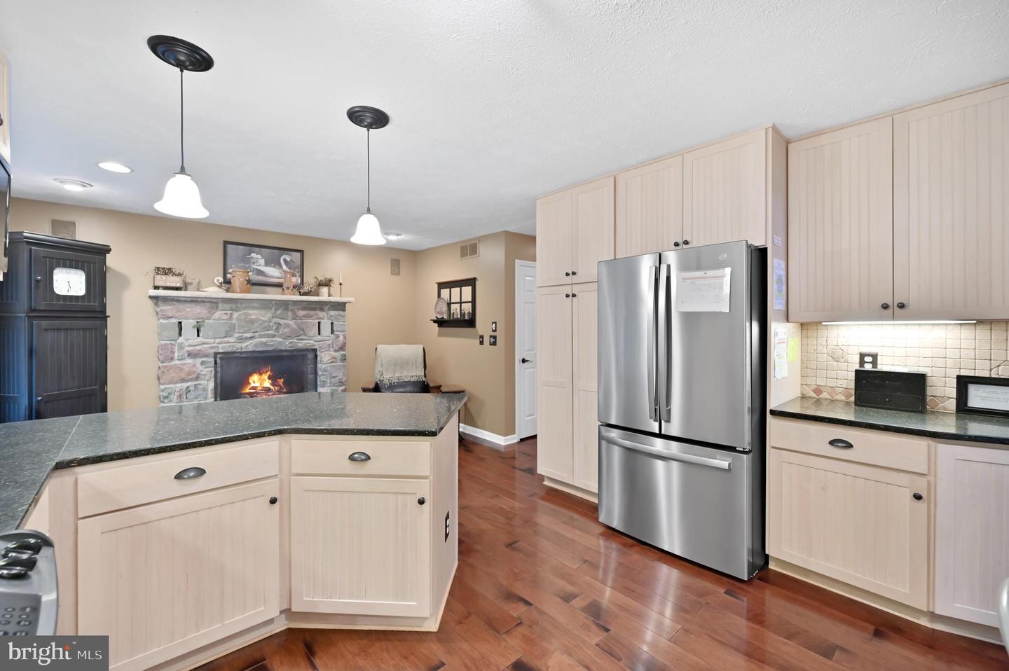 119 N Lake Dr
