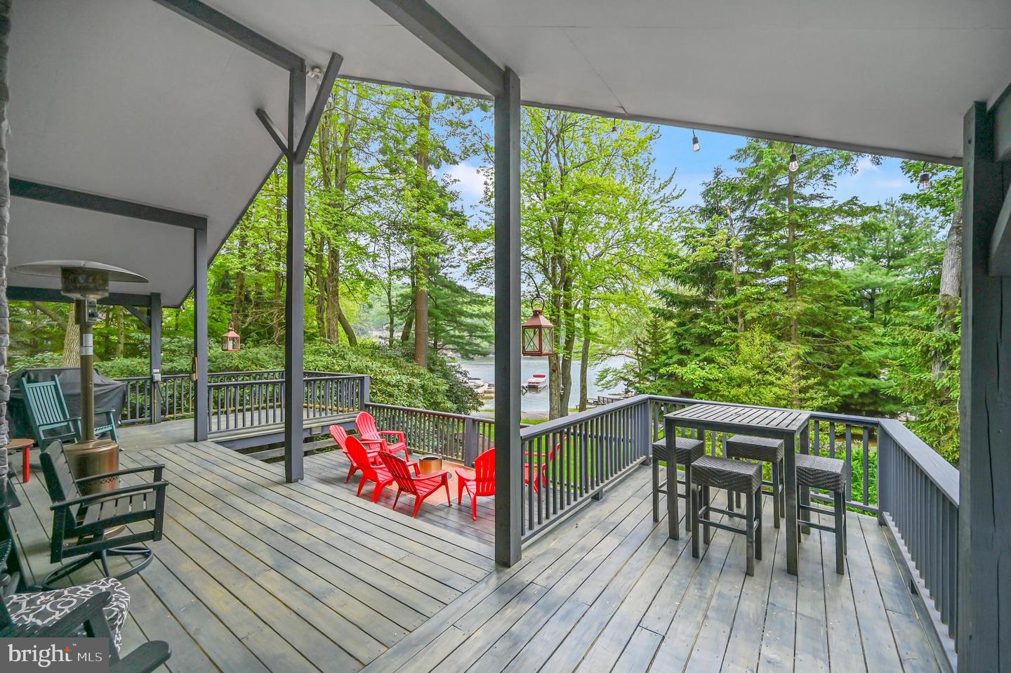 119 N Lake Dr