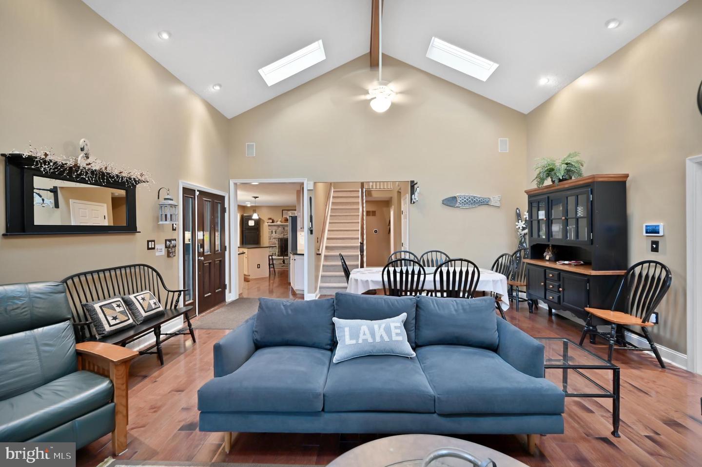119 N Lake Dr