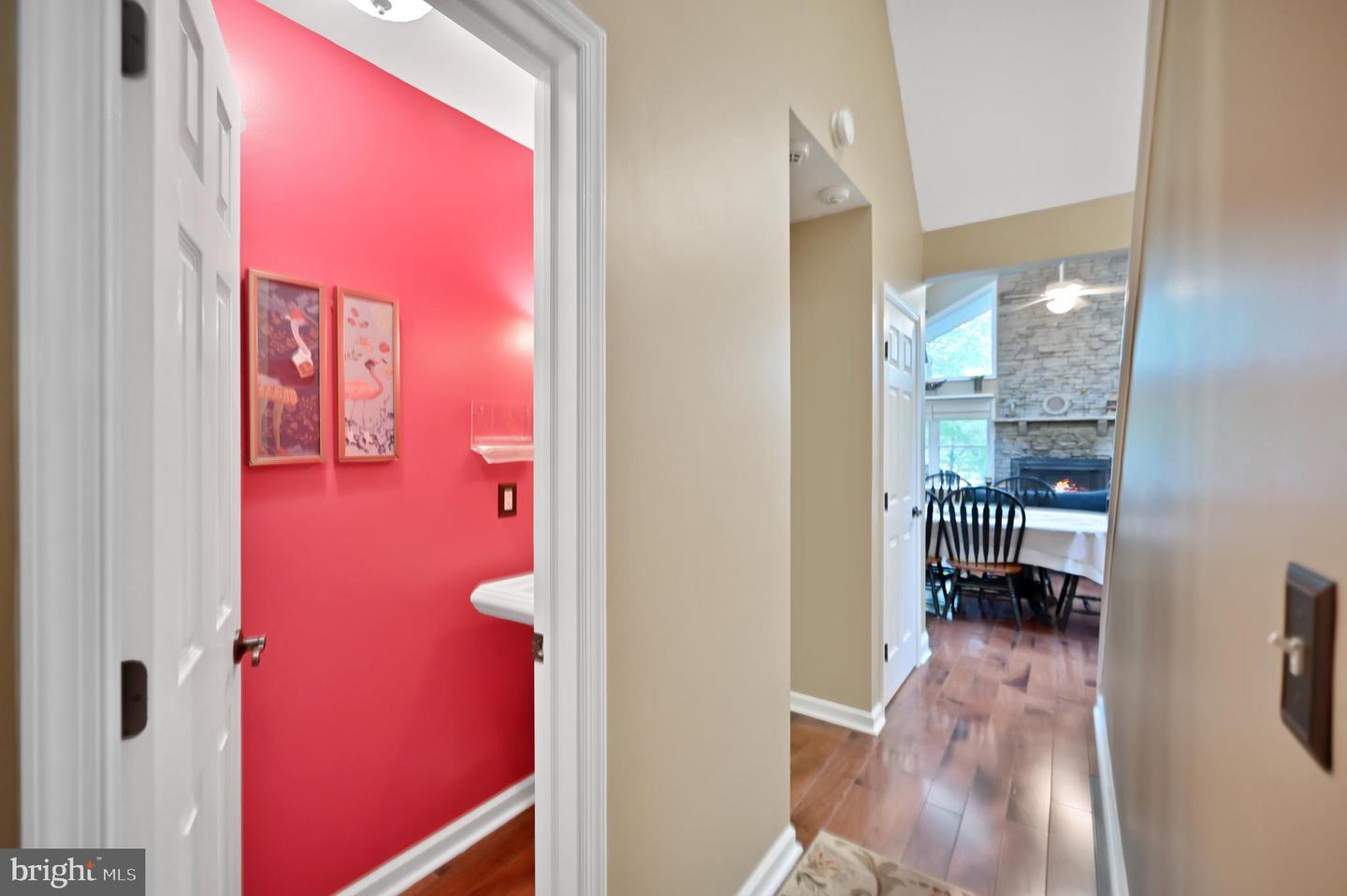 119 N Lake Dr