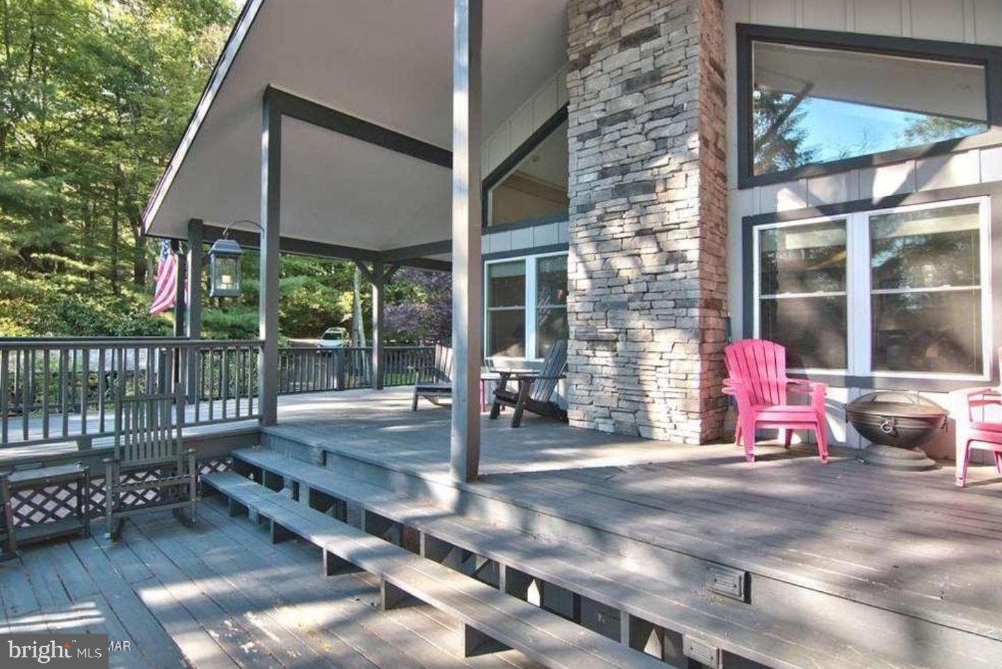 119 N Lake Dr