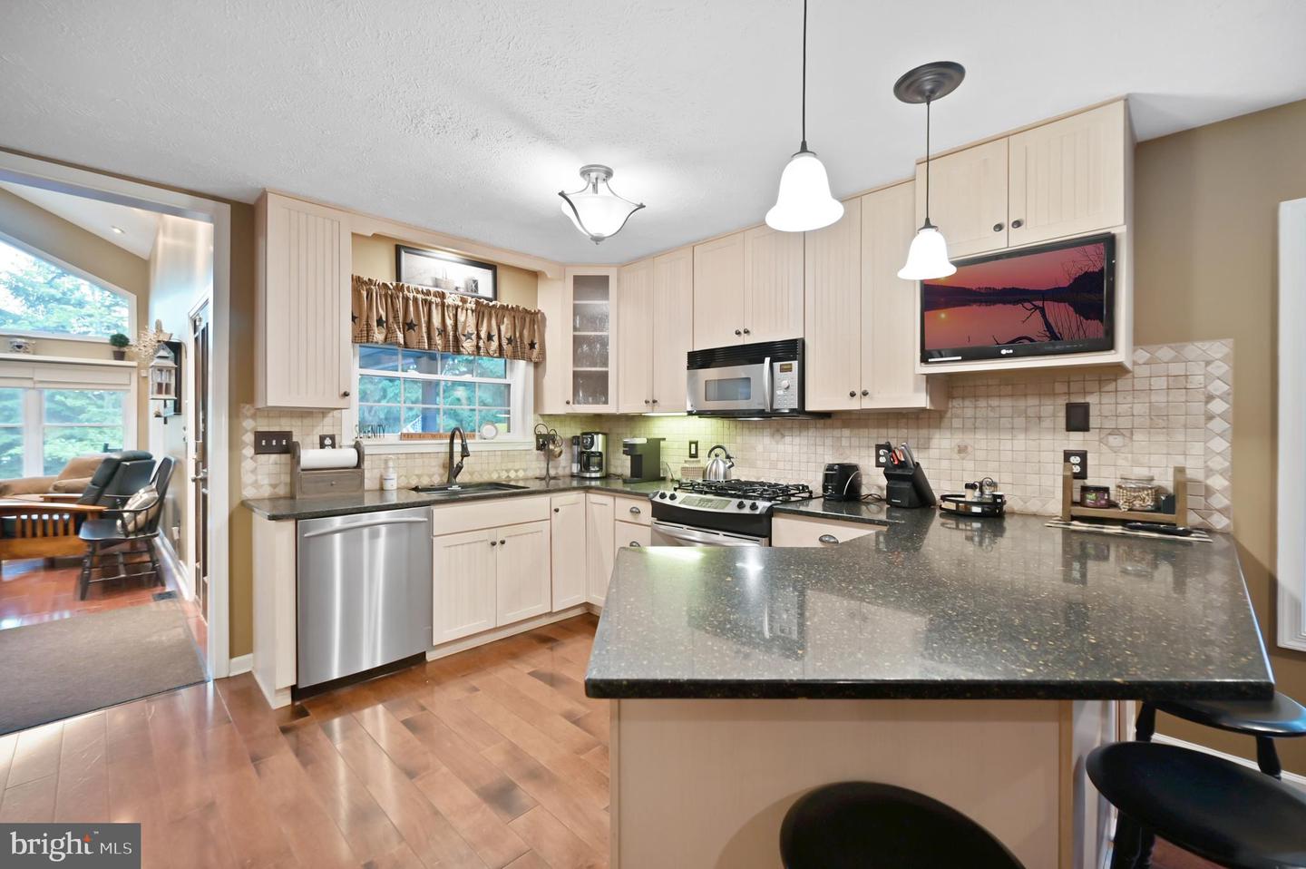 119 N Lake Dr