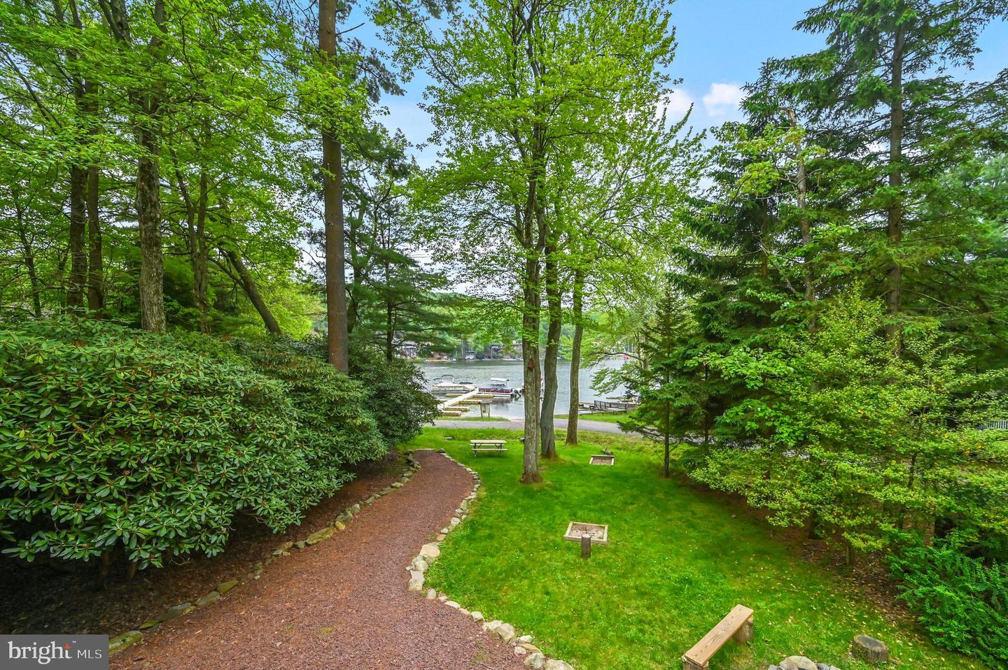 119 N Lake Dr