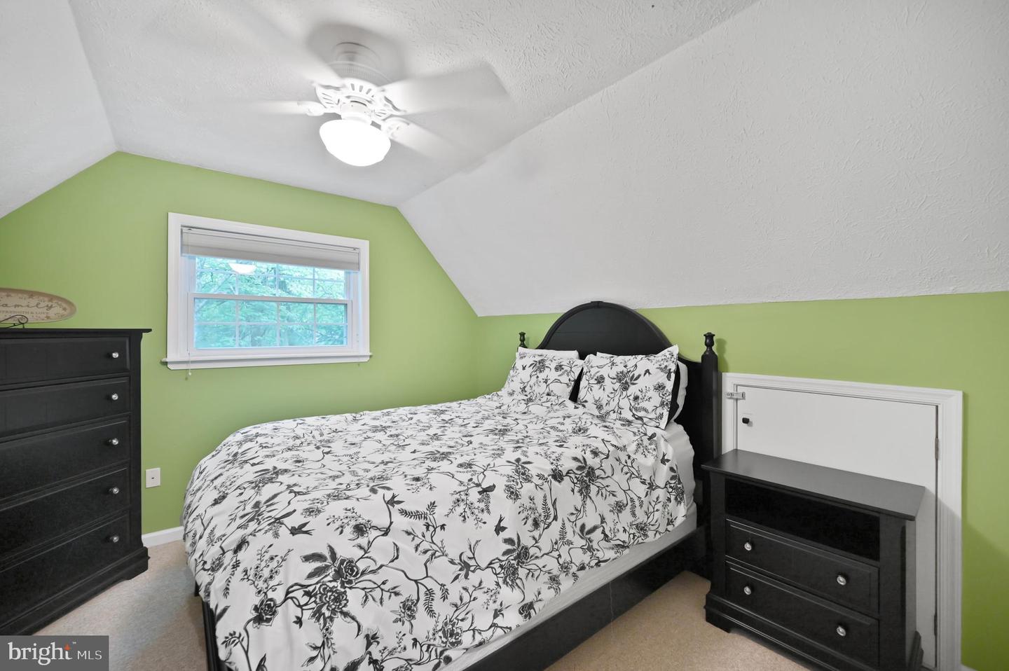 119 N Lake Dr