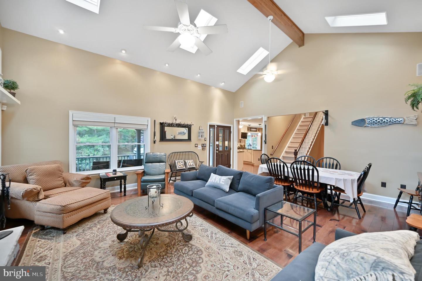 119 N Lake Dr
