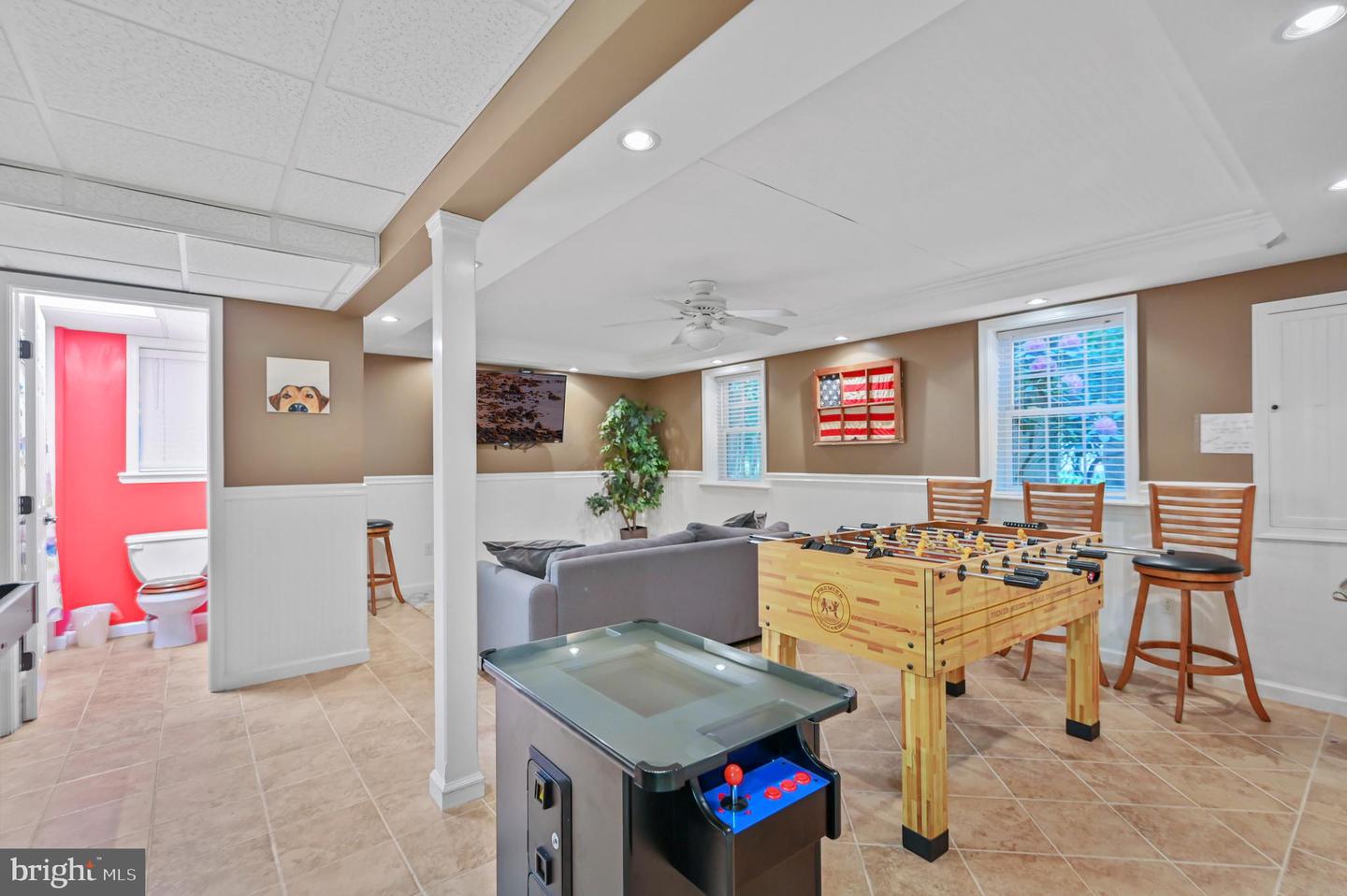 119 N Lake Dr