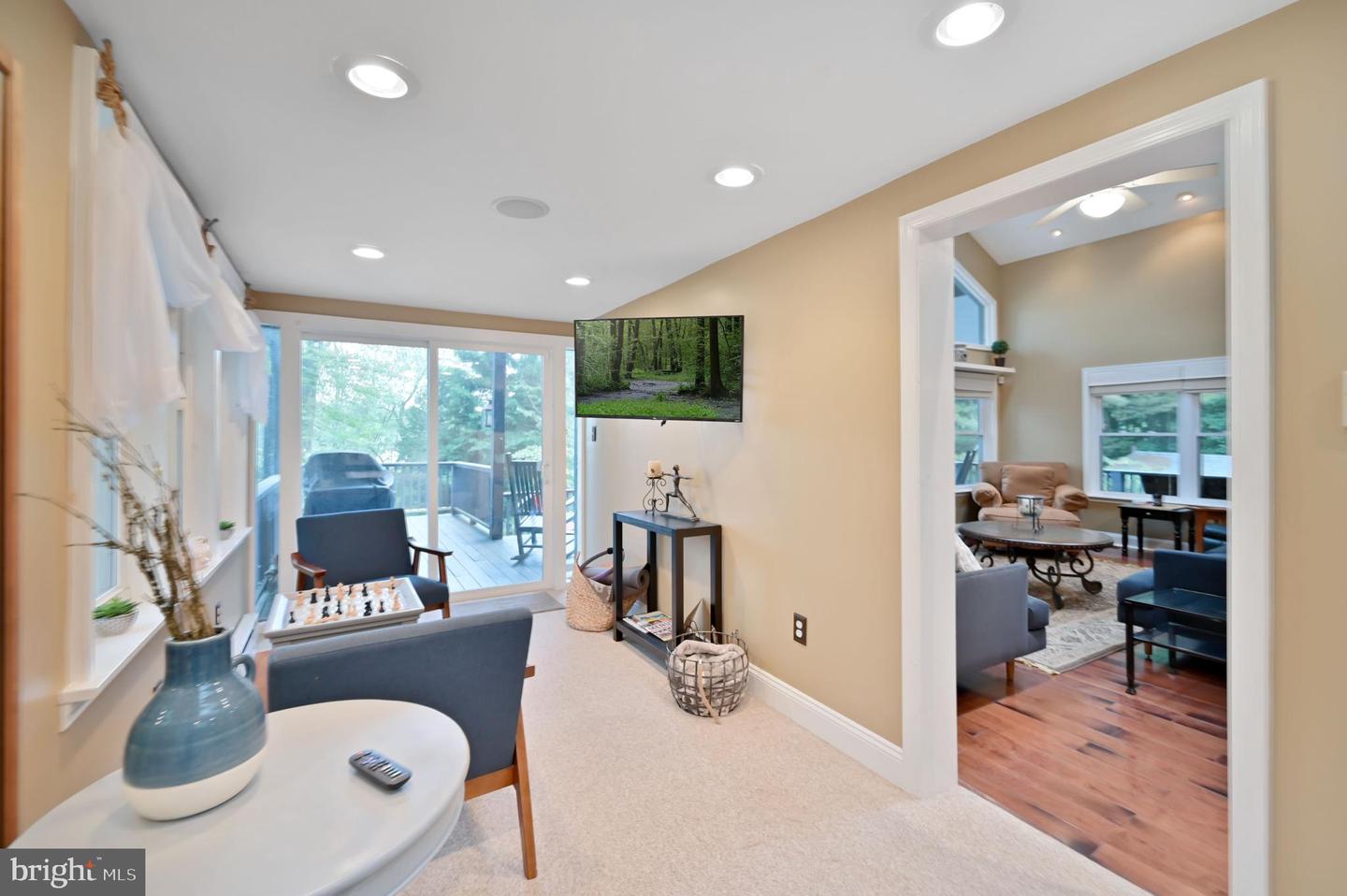 119 N Lake Dr
