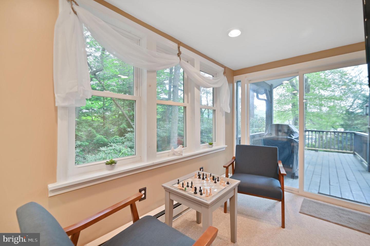 119 N Lake Dr