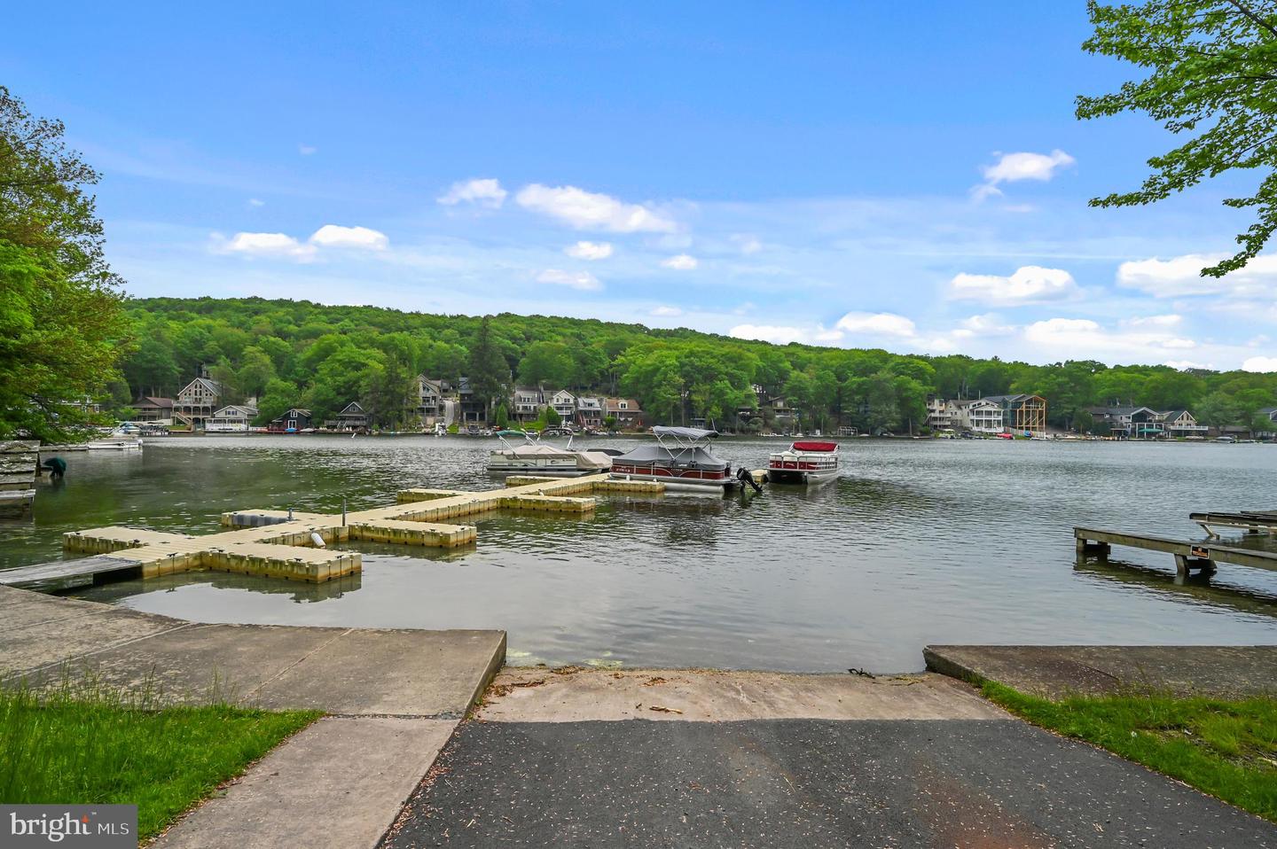 119 N Lake Dr