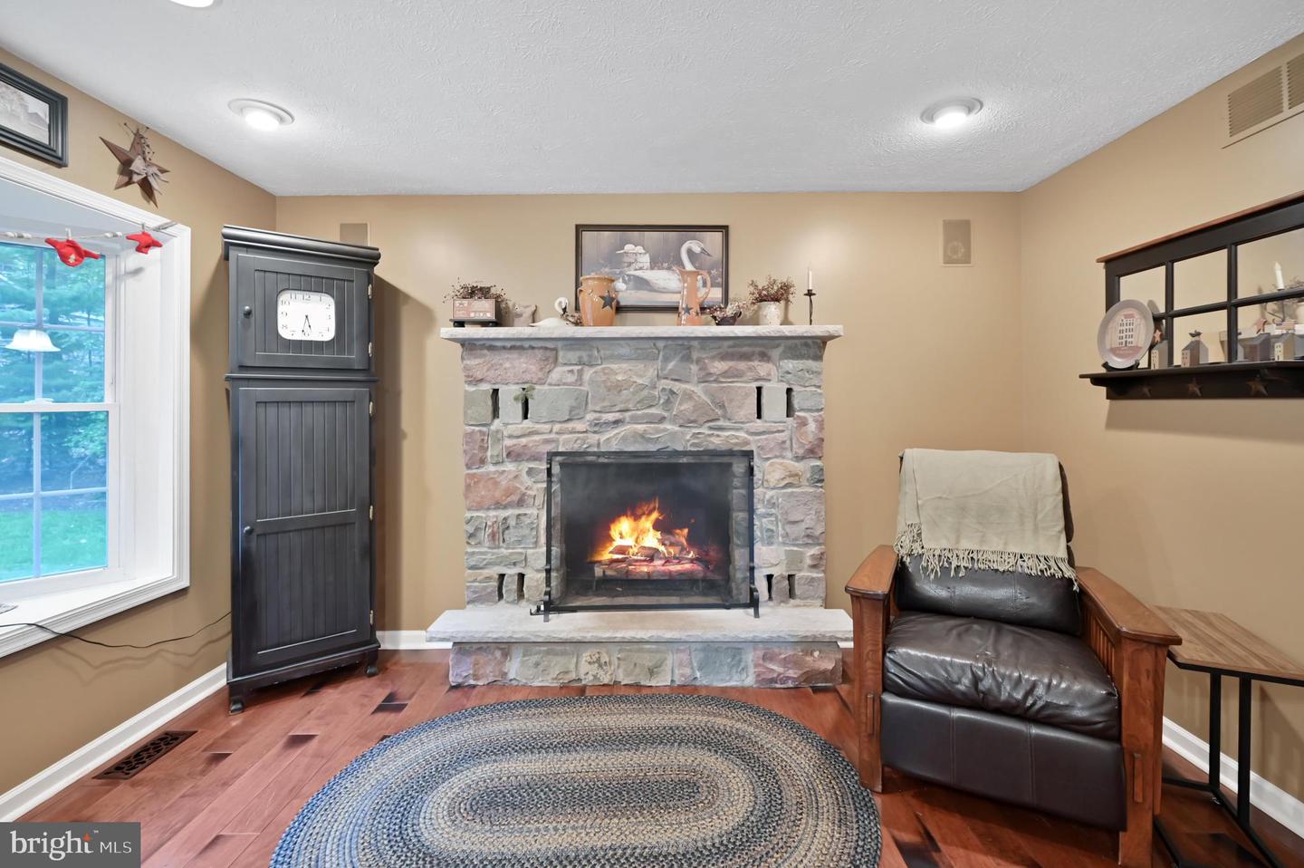 119 N Lake Dr