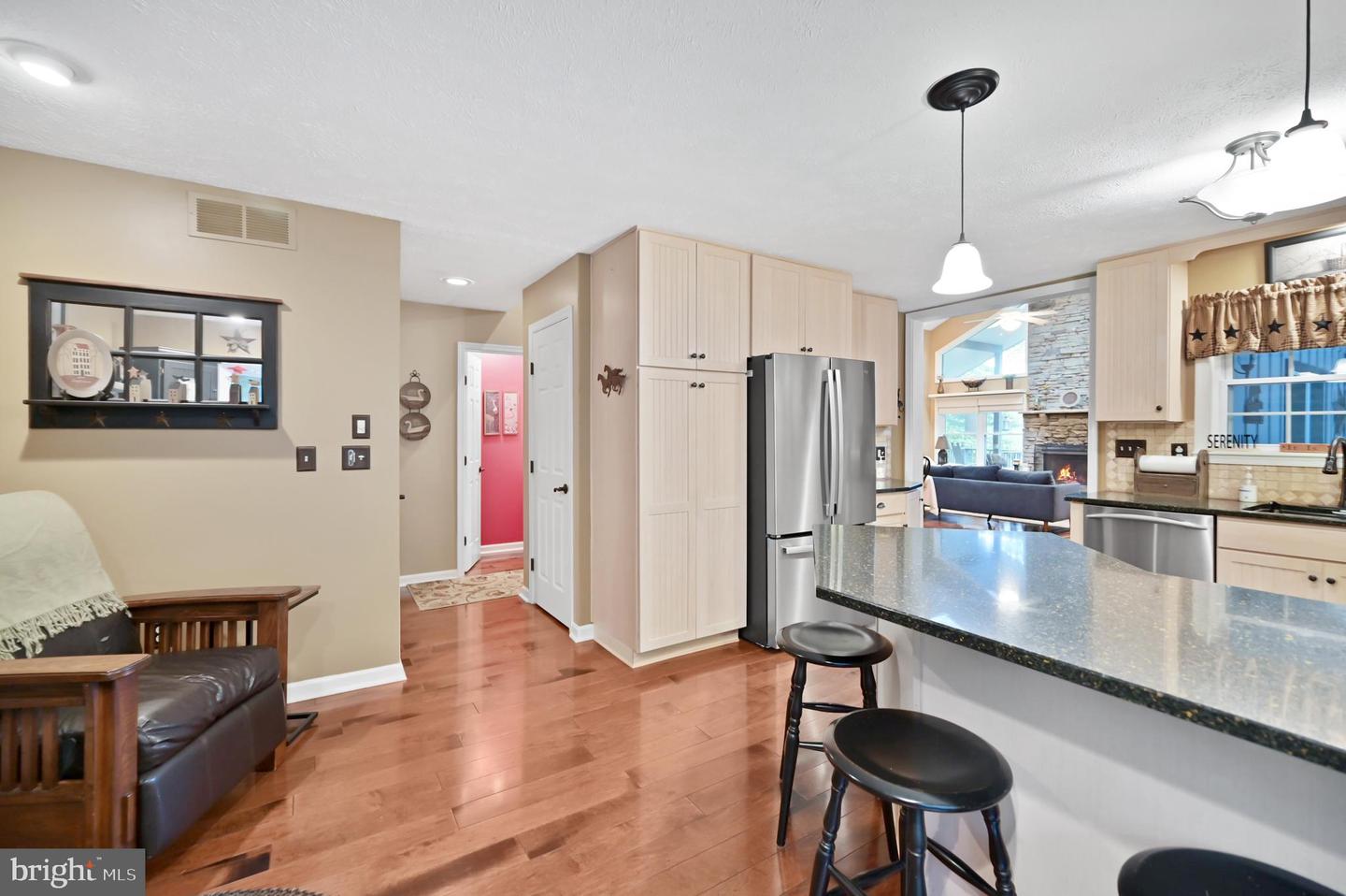 119 N Lake Dr
