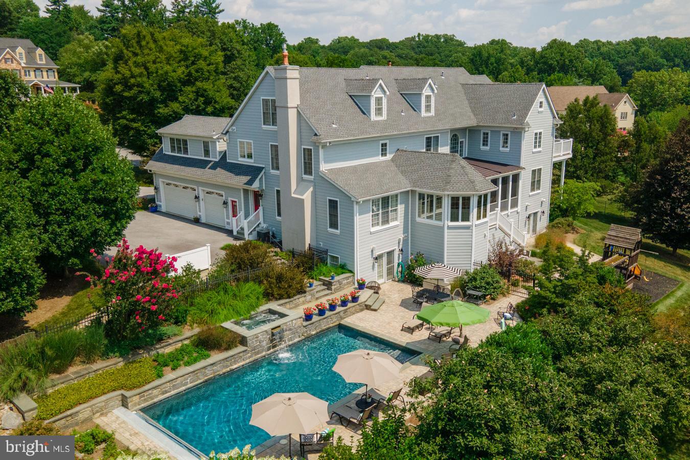 48 Sherman Dr
