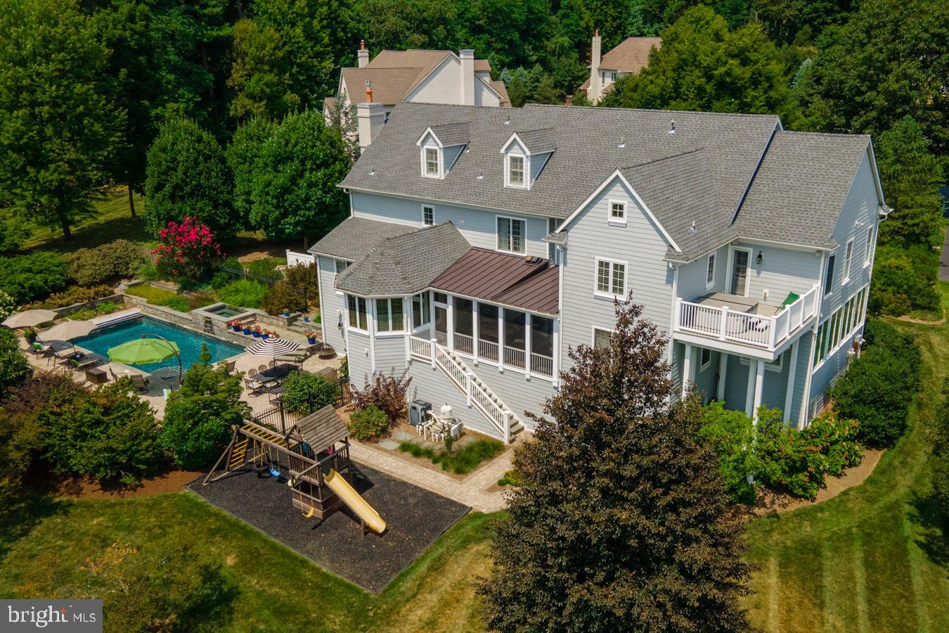 48 Sherman Dr