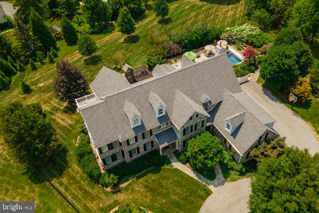 48 Sherman Dr