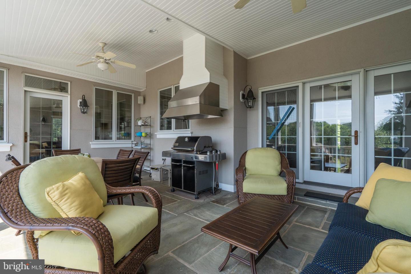 48 Sherman Dr