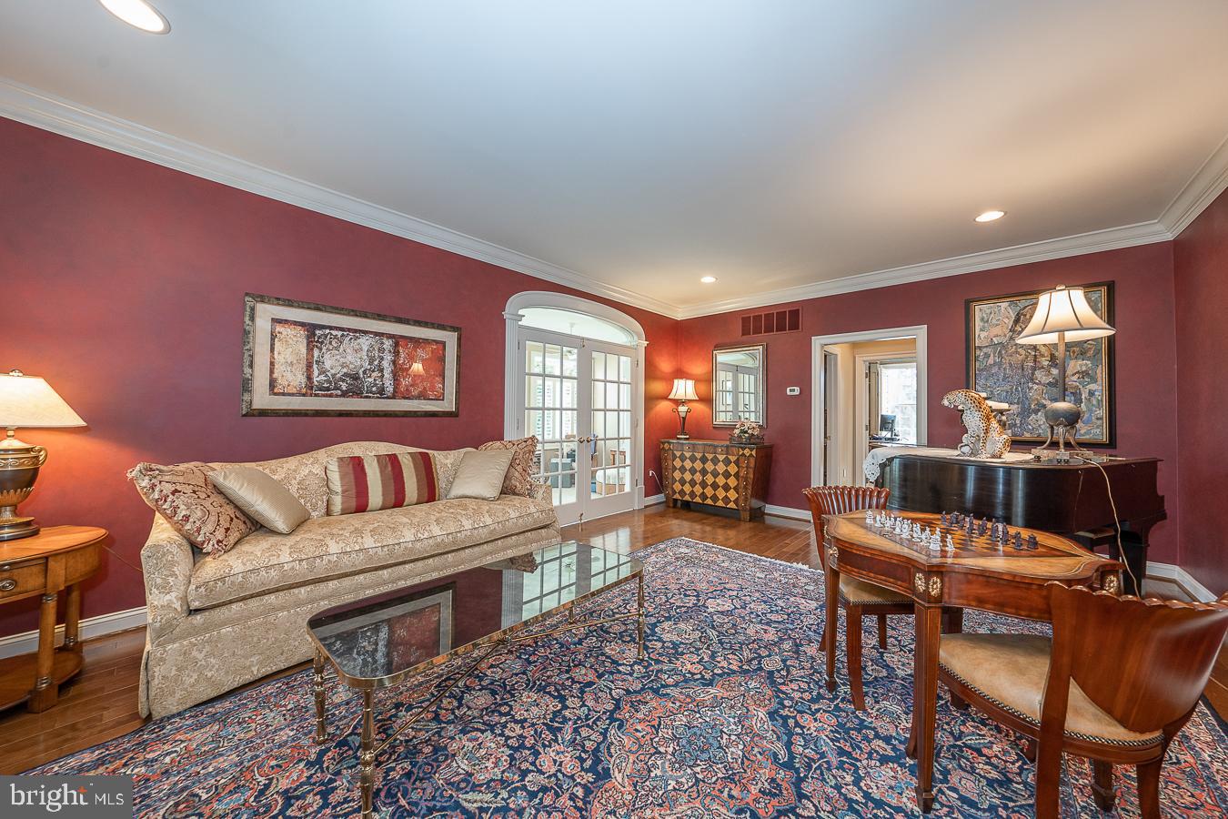 48 Sherman Dr