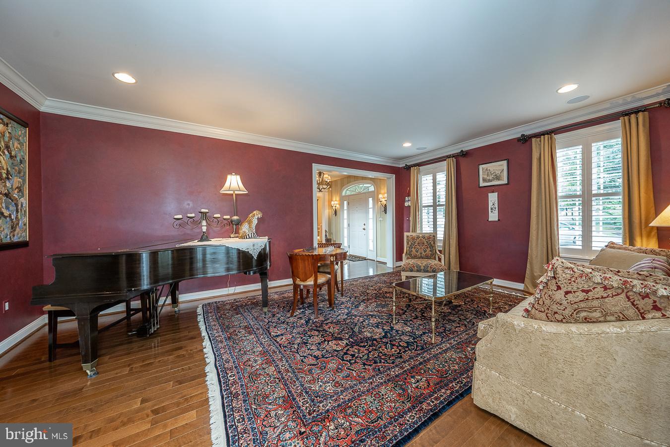 48 Sherman Dr