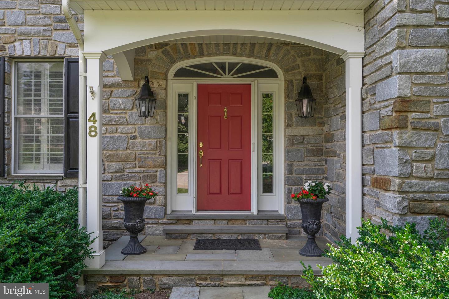 48 Sherman Dr