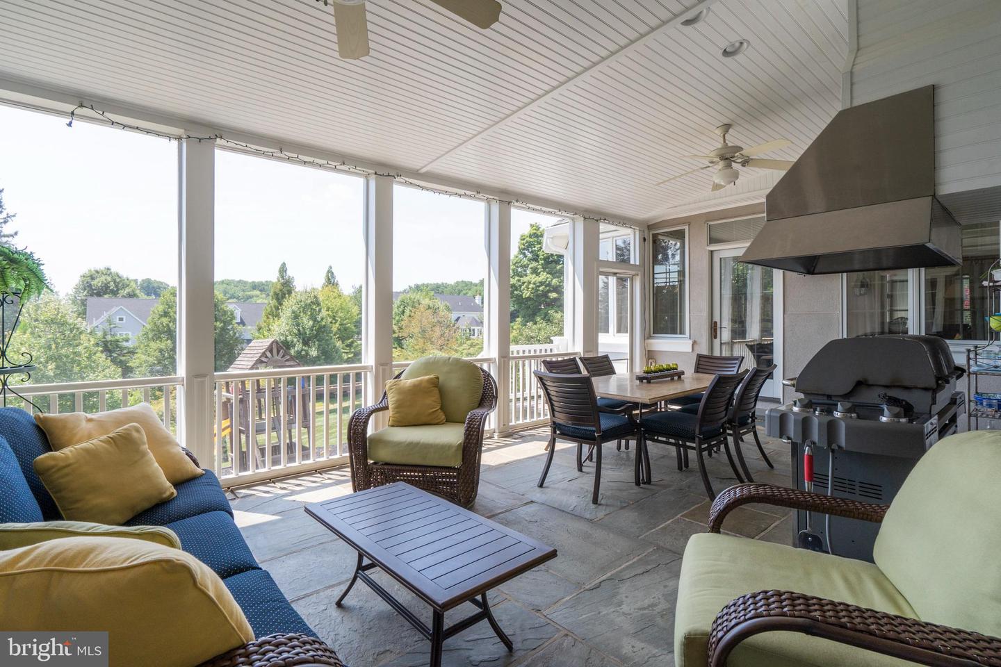 48 Sherman Dr