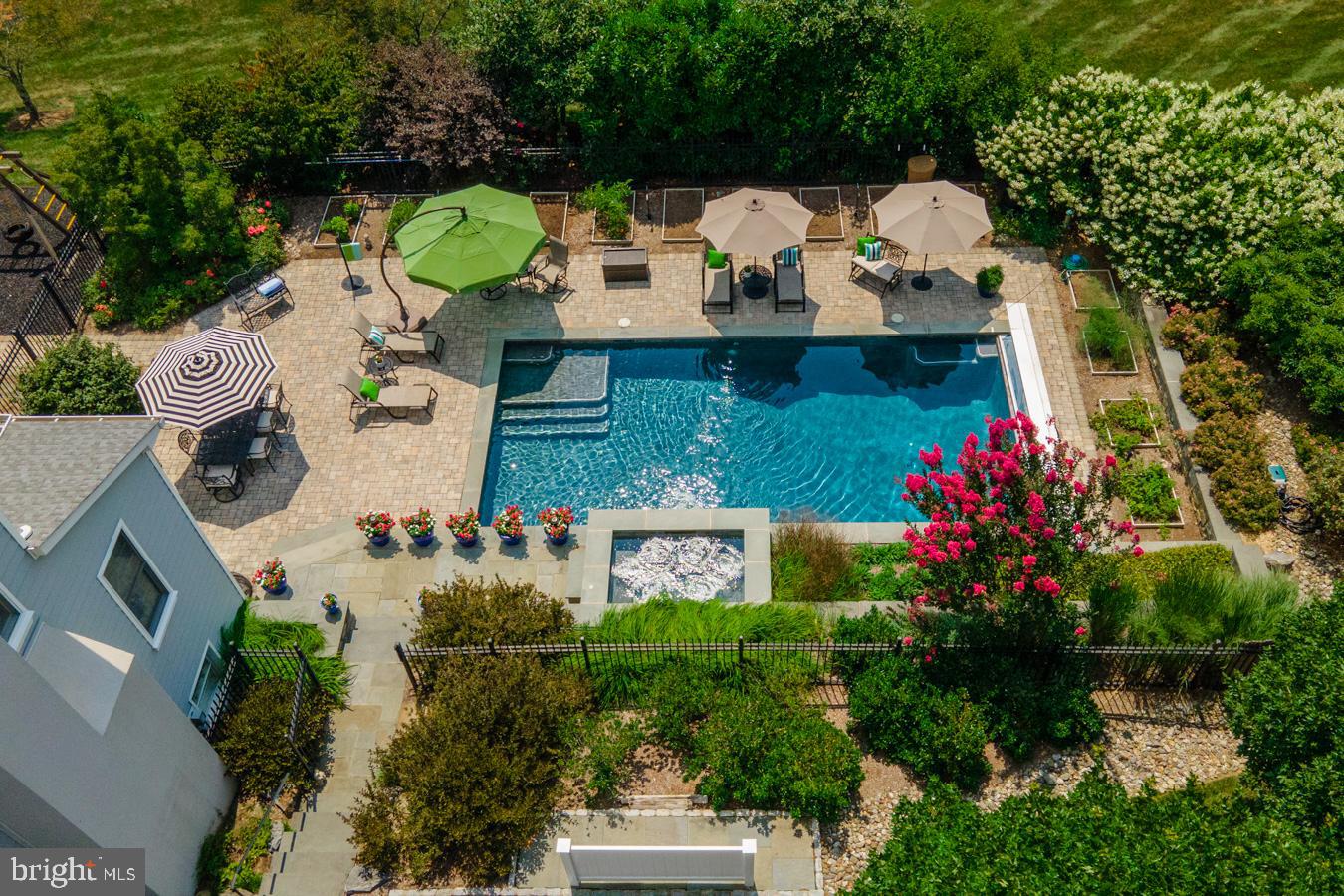 48 Sherman Dr